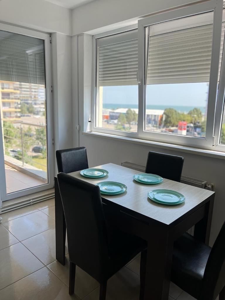 Fratellyvibe Mamaia Apartment Ngoại thất bức ảnh