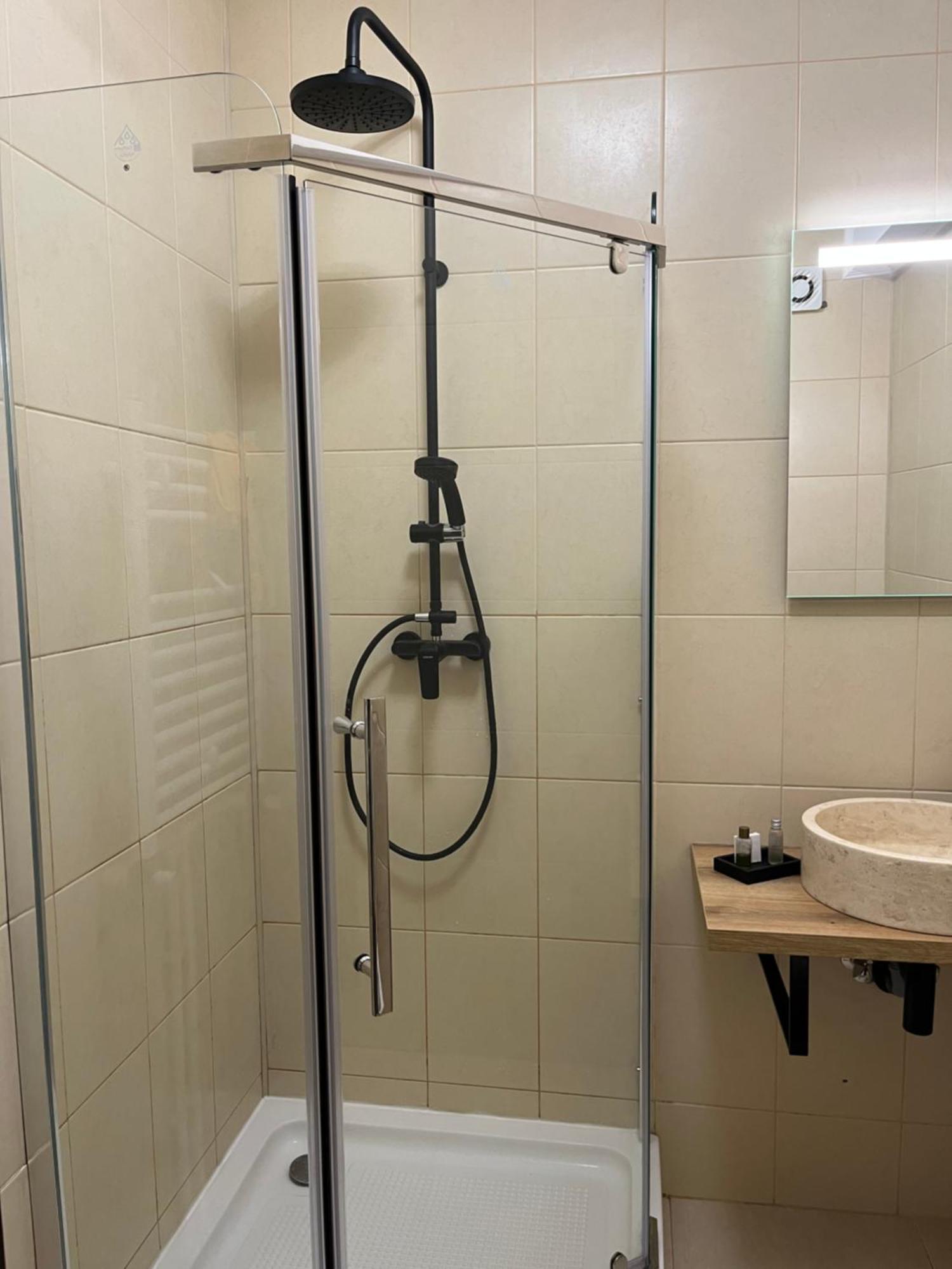 Fratellyvibe Mamaia Apartment Ngoại thất bức ảnh