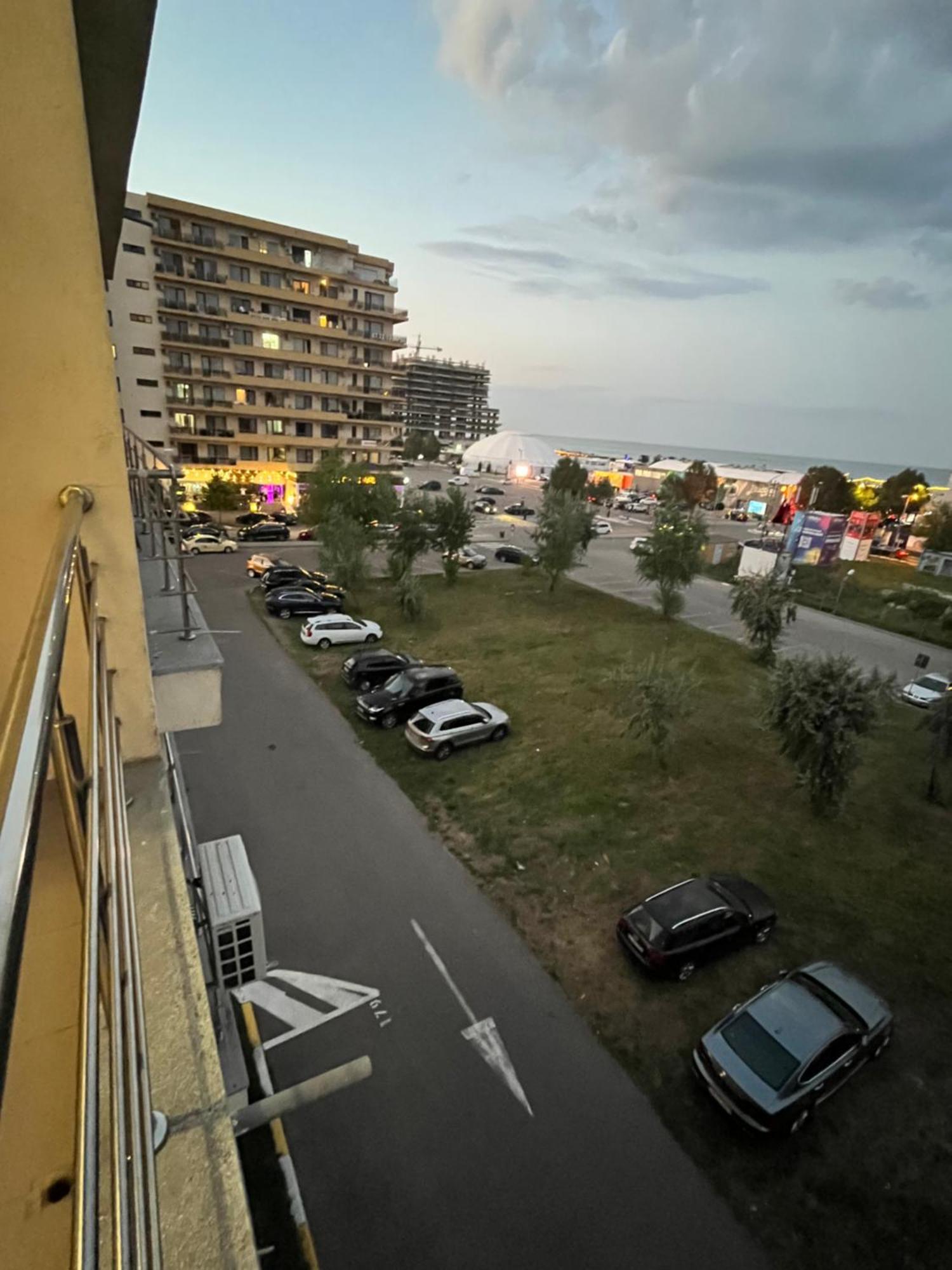 Fratellyvibe Mamaia Apartment Ngoại thất bức ảnh