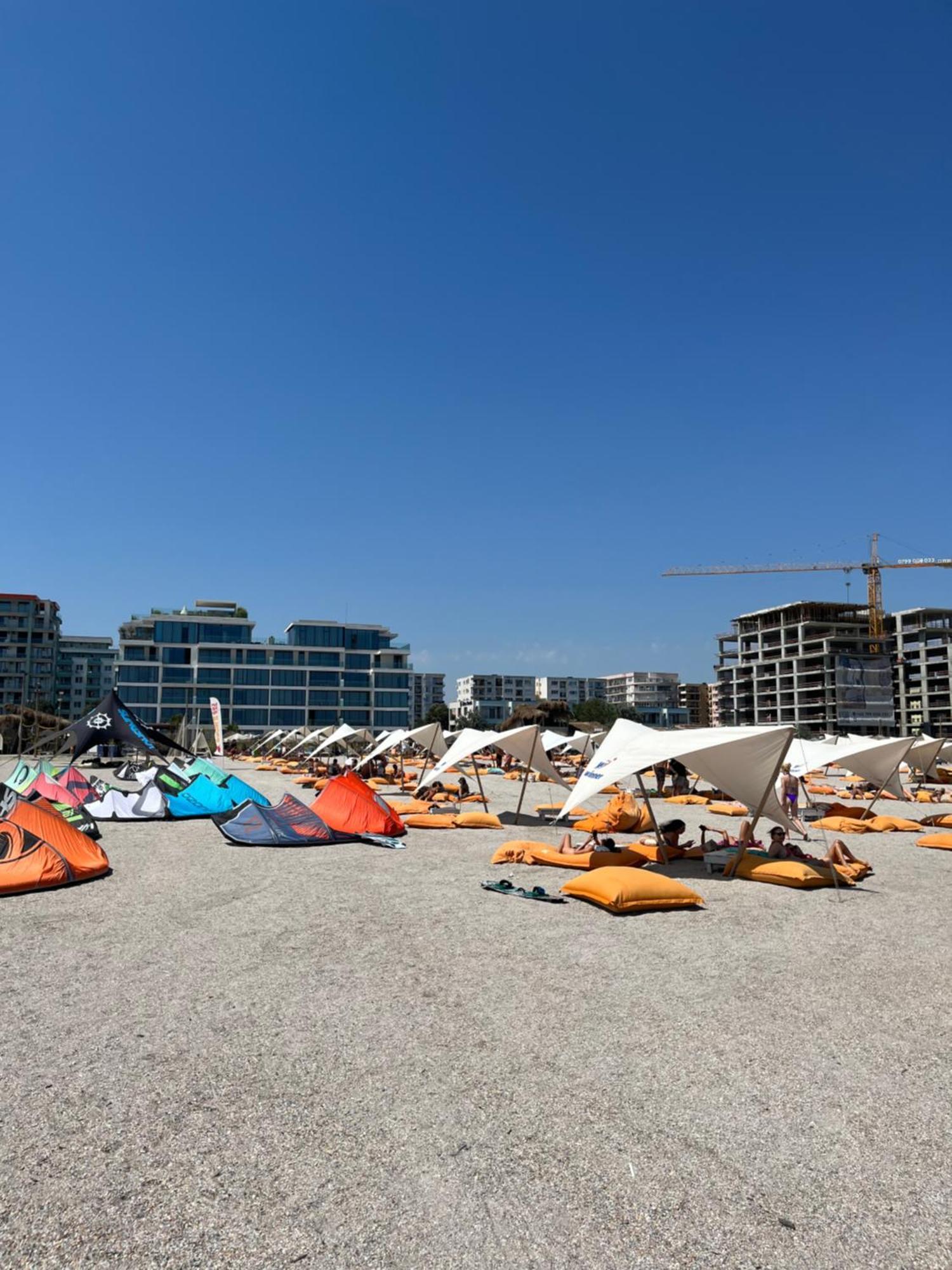 Fratellyvibe Mamaia Apartment Ngoại thất bức ảnh