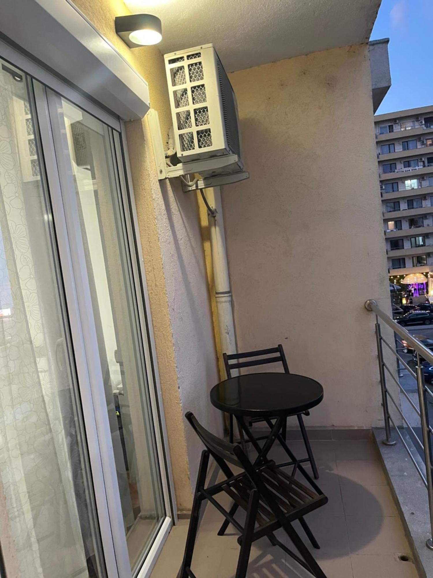 Fratellyvibe Mamaia Apartment Ngoại thất bức ảnh